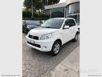 Usata Daihatsu Terios 105 CV (77 kW) 2011 Bianco SUV