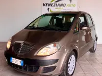 Usata Lancia Musa 95 CV (69 kW) 2005 Oro Monovolume