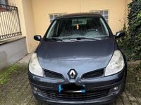 Usata Renault Clio II 75 CV (55 kW) 2007 Bianco Berlina