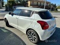 Usado Suzuki Swift 83 CV (61 kW) 2022 Utilitario