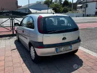Usata Opel Corsa 58 CV (42 kW) 2002 Grigio Utilitaria