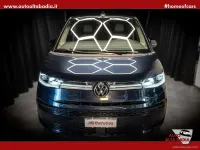 Usata VW T7 Style 150 CV (110 kW) 2024 Blu starlight Furgone