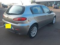 Usata Alfa Romeo 147 120 CV (88 kW) 2005 Grigio Utilitaria