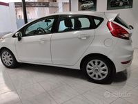 Usado Ford Fiesta 71 HP (52 kW) 2012 Branco Citadino
