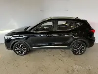 Begagnad MG ZS Luxury 106 HK (77 kW) 2024 Svart SUV