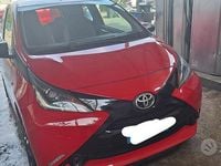 Usata Toyota Aygo 69 CV (50 kW) 2017 Rosso Utilitaria