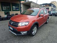 Usata Dacia Sandero Prestige 90 CV (66 kW) 2014 Rosso Berlina