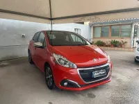Usata Peugeot 208 Allure 75 CV (55 kW) 2017 Arancione Utilitaria