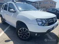 Usata Dacia Duster Lauréate 109 CV (80 kW) 2016 Bianco SUV