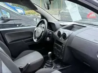 Usata Ford Fusion 69 CV (50 kW) 2004 Bianco Utilitaria