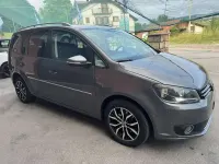 Usata VW Touran Highline 140 CV (102 kW) 2014 Grigio Monovolume