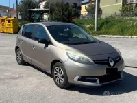 Usata Renault Scénic LIMITED 110 CV (80 kW) 2015 Monovolume