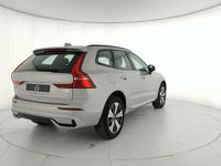 Nuova Volvo XC60 Plus 253 CV (186 kW) 2025 Silver dawn SUV