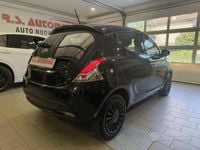 Usata Lancia Ypsilon Silver 70 CV (51 kW) 2022 Nero metallizzato Utilitaria