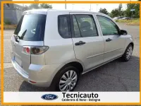 Usata Mazda 2 Active 68 CV (50 kW) 2006 Argento metallizzato Utilitaria