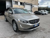 Usata Volvo XC60 R-Design Momentum 181 CV (133 kW) 2014 Beige SUV