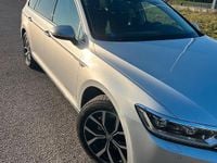 Usata VW Passat Exclusive 150 CV (110 kW) 2019 Grigio Station wagon