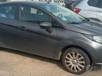Usata Ford Fiesta 2017 Grigio Berlina