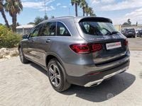 Usata Mercedes GLC300 194 CV (142 kW) 2021 Grigio scuro SUV