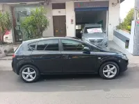Usata Seat Leon 105 CV (77 kW) 2008 Nero Utilitaria