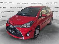 Usata Toyota Yaris Cool 69 CV (50 kW) 2015 Rosso Utilitaria