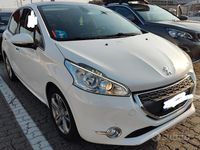 Usata Peugeot 208 Allure 82 CV (60 kW) 2013 Bianco Utilitaria