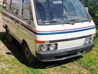 Usata Nissan Vanette 61 CV (44 kW) 1990 Bianco Monovolume