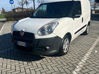 Usata Fiat Doblò 90 CV (66 kW) 2012 Bianco Monovolume