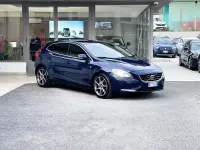 Usata Volvo V40 115 CV (84 kW) 2015 Blu Berlina