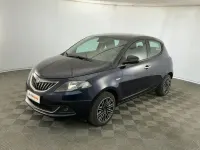 Usata Lancia Ypsilon Gold 70 CV (51 kW) 2021 Blu Utilitaria