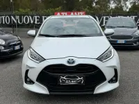 Usata Toyota Yaris Hybrid Lounge 92 CV (67 kW) 2021 Bianco Utilitaria