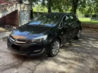 Usata Opel Astra Cosmo 140 CV (102 kW) 2014 Berlina