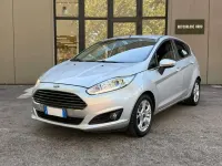 Usata Ford Fiesta Titanium 95 CV (69 kW) 2017 Argento Utilitaria
