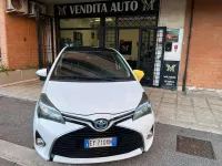 Usata Toyota Yaris Hybrid Style 75 CV (55 kW) 2015 Bianco Berlina