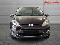 Usata Ford Fiesta Titanium 82 CV (60 kW) 2010 Viola Utilitaria