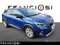 Usata Renault Captur Intens 143 CV (105 kW) 2022 Blu SUV