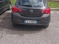 Usado Opel Corsa Color Edition 70 HP (51 kW) 2015 Cinzento Citadino