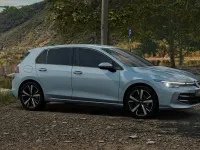 Nuova VW Golf VIII Edition 115 CV (84 kW) 2026 Crystal ice blue metallizzato Berlina