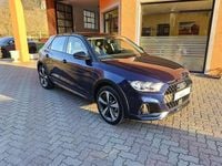 Usata Audi A1 Ambiente 110 CV (80 kW) 2023 Bicolor blu / tetto nero SUV