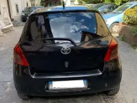 Usata Toyota Yaris 90 CV (66 kW) 2006 Nero Utilitaria