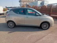 Usata Lancia Ypsilon 69 CV (50 kW) 2012 Marrone Utilitaria