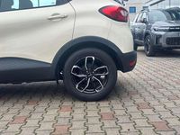 Usata Renault Captur 90 CV (66 kW) 2014 Beige+tetto nero SUV
