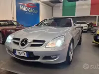 Usata Mercedes SLK350 272 CV (200 kW) 2005 Grigio Cabrio