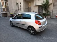 Usata Renault Clio II 75 CV (55 kW) 2008 Grigio Berlina