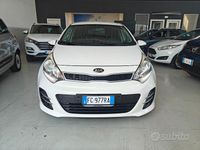 Usata Kia Rio Plus 89 CV (65 kW) 2016 Bianco Berlina