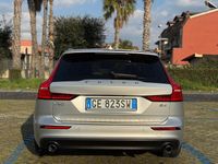 Usata Volvo V60 R-Design 197 CV (144 kW) 2021 Argento Station wagon