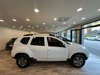 Usata Dacia Duster Lauréate 109 CV (80 kW) 2014 Bianco SUV