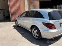 Begagnad Mercedes R320 224 HK (164 kW) 2009 Grå Minibuss