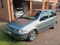 Usata Fiat Punto 73 CV (53 kW) 1994 Grigio Berlina