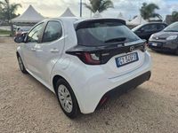 Usata Toyota Yaris Hybrid Lounge 92 CV (67 kW) 2025 Bianco Berlina